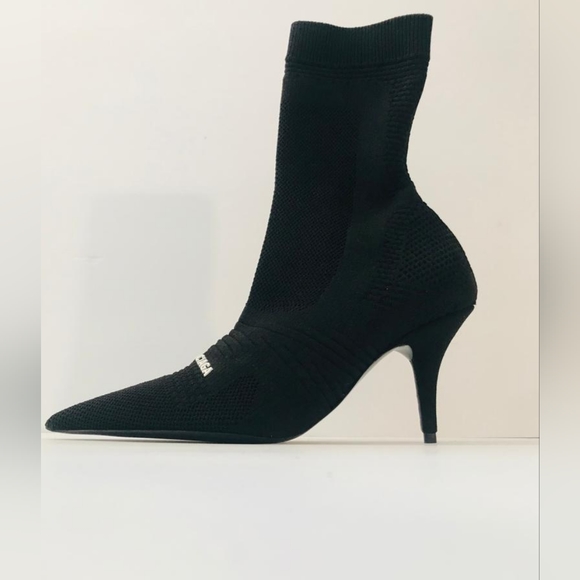 - New 💯 Authentic Balenciaga Black Knit Fabric Knife Ankle Socks Booties 3 - Picture 13 of 17